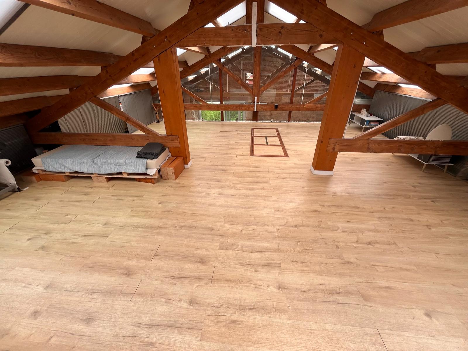 Sala Aire en altillo para alquiler de fisioterapia en Barcelona